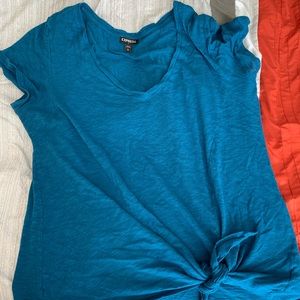 T-shirt with side tie
